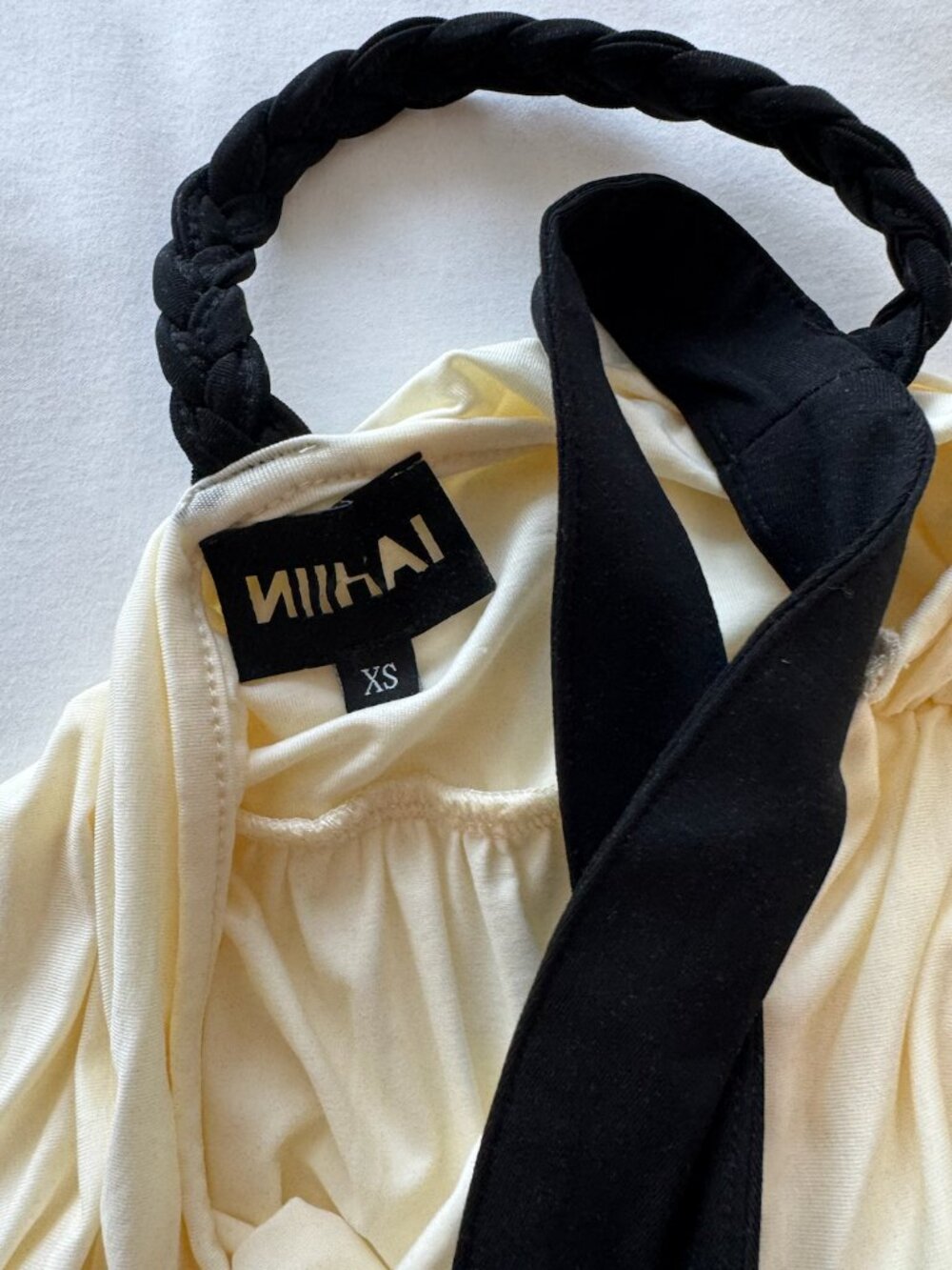 Niihai jahlin cream halter top with black trim - Picture 2 of 3